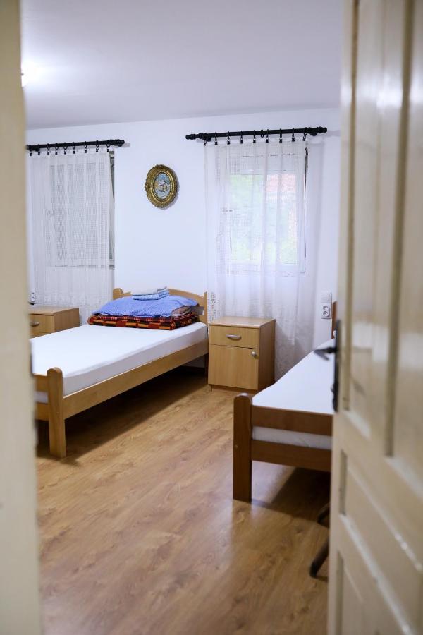 Green Apartments Kursumlija Bagian luar foto